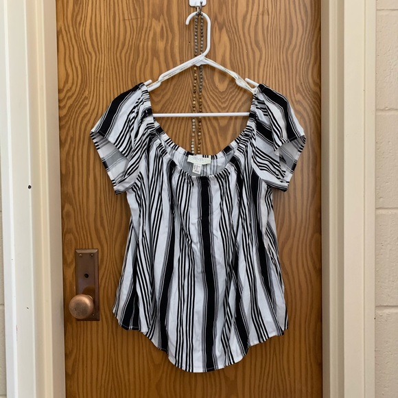 Striped off shoulder blouse - Picture 2 of 7